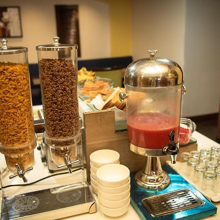 Hotel Abigail Goradia'S Shirdi Eksteriør bilde