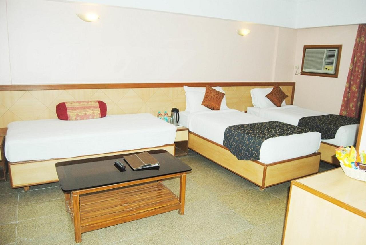 Hotel Abigail Goradia'S Shirdi Eksteriør bilde